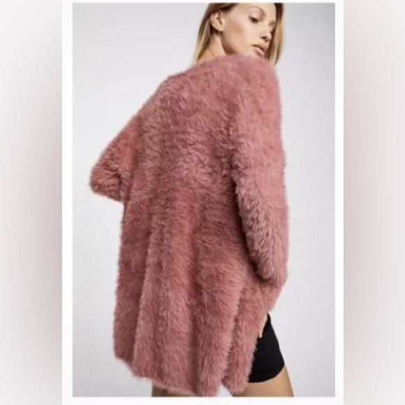NEW FREE PEOPLE Faux Fur Cardigan✨HOST PICK ✨ - Picture 3 of 9
